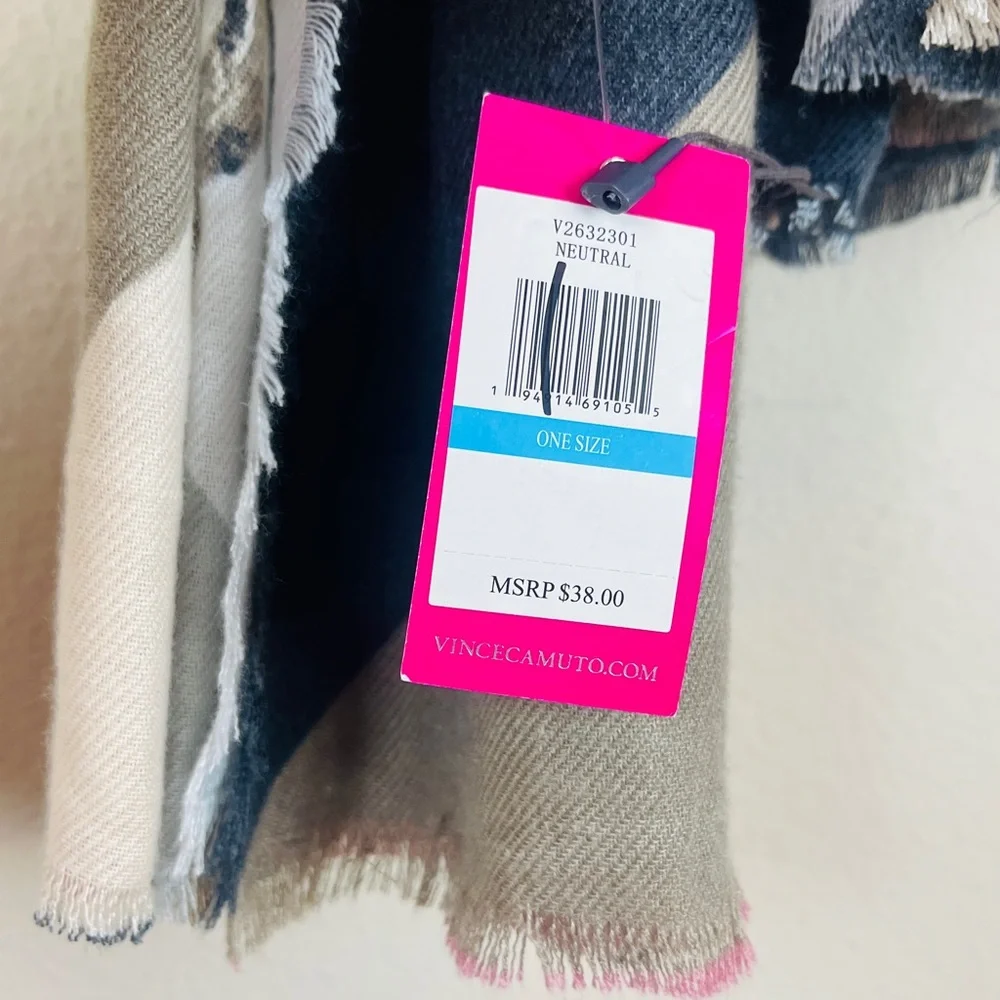 VINCE CAMUTO Floral Fringe Large Scarf Wrap NWT $38